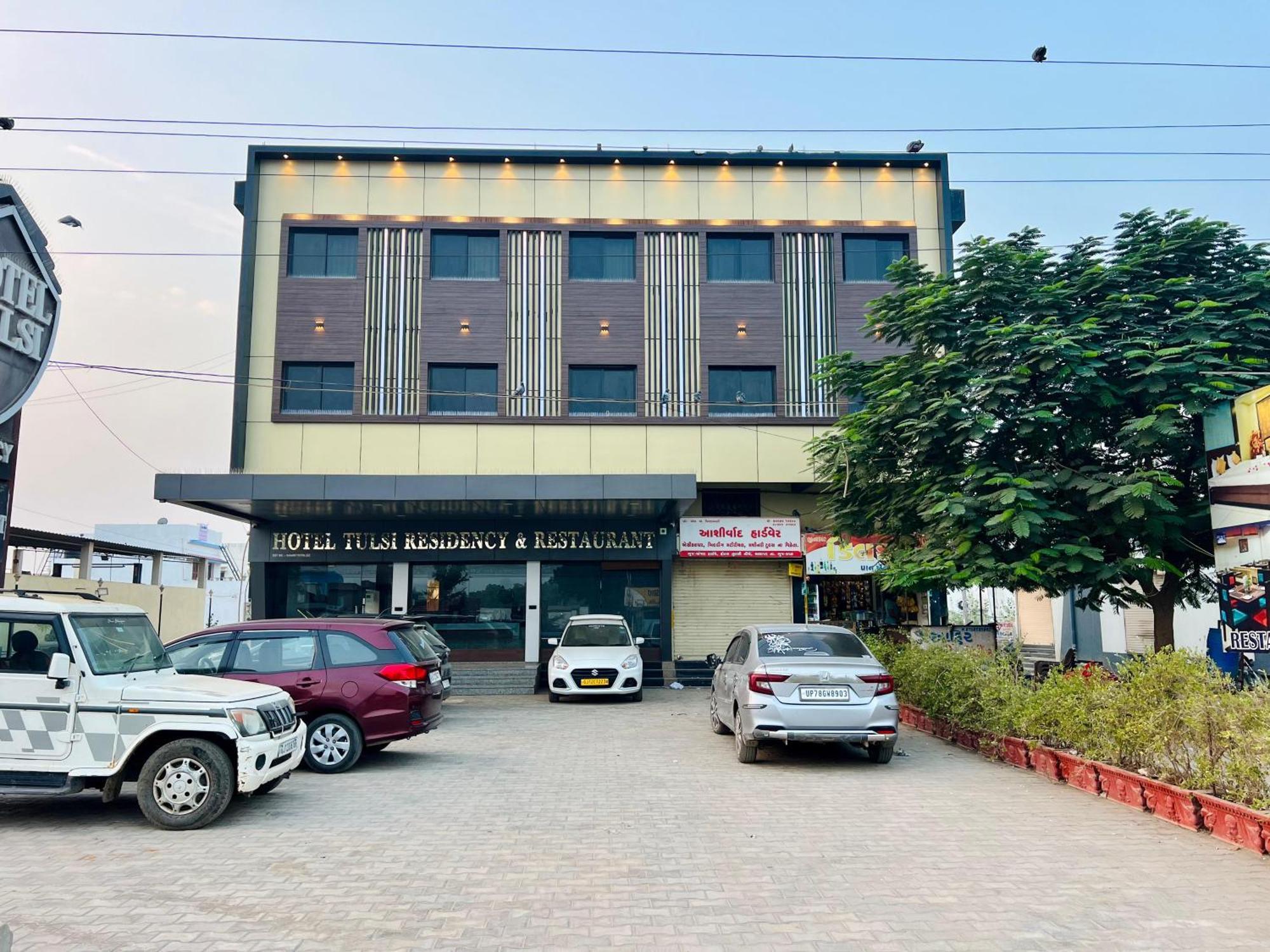 Hotel Tulsi Residency Bhuj Ngoại thất bức ảnh